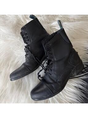 Ariat Boots size 9